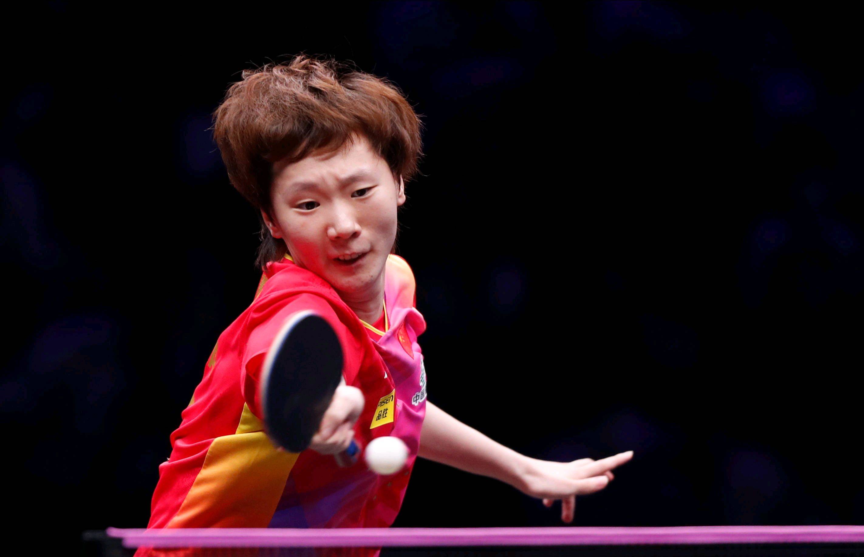 队以压倒性 队以压倒性