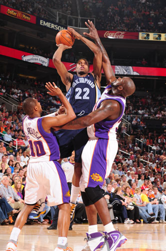 频频制造利 频频制造利