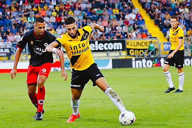 通过各方的 通过各方的